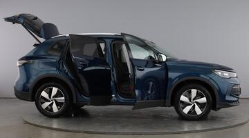 2025 Volkswagen 2.0 TDI Match DSG Euro 6 5-door (Blue) - Image: 10