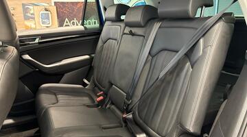2024 Škoda 2.0 TDI Laurin & Klement DSG 4WD Euro 6 5-door (7 Seat) (Blue) - Image: 23