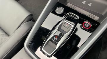 2025 Audi Saloon Black Edition TFSI 333 PS S tronic (Green) - Image: 17