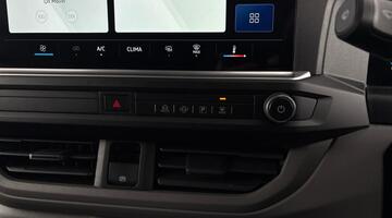 2025 Volkswagen 2.0 TDI T28 Commerce Plus FWD SWB Euro 6 5-door (White) - Image: 21