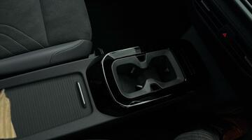 2025 Volkswagen Pro 77kWh Match Auto 5-door (Black) - Image: 32