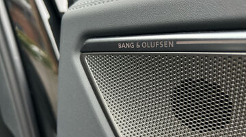 2025 Audi 2.0 TDI Launch Edition Plus S Tronic quattro Euro 6 5-door (Black) - Image: 12