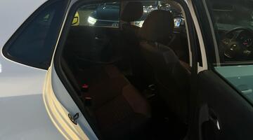 2017 Volkswagen TSI BlueMotion Tech Match Euro 6 5-door (White) - Image: 9