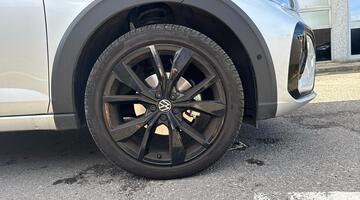 2025 Volkswagen 1.0 TSI R-Line DSG Euro 6 5-door (Silver) - Image: 5