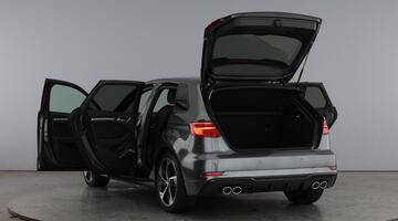 2019 Audi 2.0 TFSI Black Edition Sportback S Tronic quattro Euro 6 5-door (Grey) - Image: 11