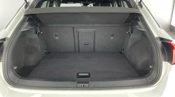 2022 Volkswagen TSI R-Line DSG Euro 6 5-door (White) - Image: 27