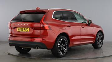 2019 Volvo 2.0 T4 Edition Auto Euro 6 5-door (Red) - Image: 15