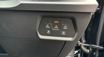 2025 CUPRA 2.0 TSI VZDSG 4-doorive Euro 6 5dr (Black) - Image: 37