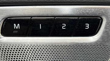 2024 Volvo 2.0h T8 18.8kWh Ultra Dark Auto 4WD Euro 6 5-door (Blue) - Image: 26