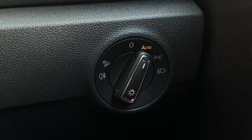 2025 Volkswagen TSI R-Line DSG 2WD Euro 6 2-door (Black) - Image: 26