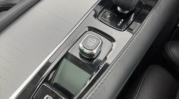 2023 Volvo 2.0 B5 MHEV Plus Auto 4WD Euro 6 5-door (Silver) - Image: 19