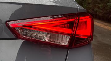 2025 SEAT 1.0 TSI FR Black Edition Euro 6 5-door (Grey) - Image: 17