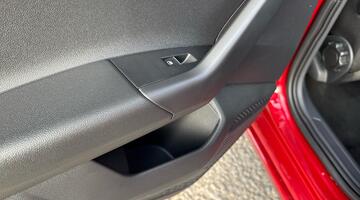 2025 Volkswagen 1.0 TSI R-Line DSG Euro 6 5-door (Red) - Image: 12