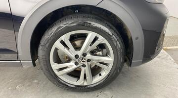 2024 Volkswagen 1.0 TSI R-Line DSG Euro 6 5-door (Black) - Image: 5