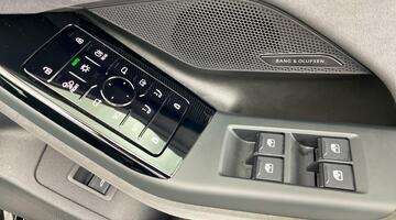 2025 Audi 100kWh Edition 1 Auto quattro 5-door (Black) - Image: 19