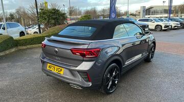 2025 Volkswagen TSI R-Line DSG 2WD Euro 6 2-door (Grey) - Image: 39