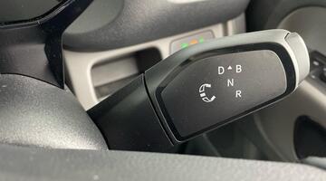 2025 Volkswagen Pro 79kWh Commerce Plus Auto 5-door (Blue) - Image: 21