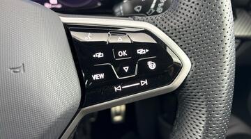 2024 Volkswagen ETSI MHEV R-Line DSG Euro 6 5-door (White) - Image: 7