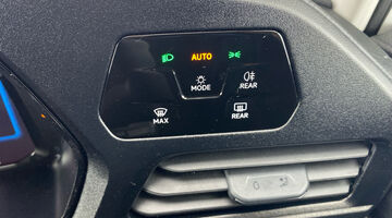 2025 Volkswagen 2.0 TDI C20 Commerce SWB Euro 6 5-door (White) - Image: 23