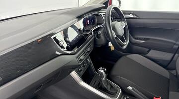 2022 Volkswagen 1.0 TSI Life DSG Euro 6 5-door (Red) - Image: 2