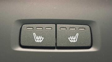 2025 Volvo 2.0h T8 18.8kWh Ultra Dark Auto Euro 6 5-door (Silver) - Image: 17