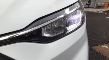 2025 Ford 2.0 320 EcoBlue Trend Crew Van LH1 Euro 6 5-door (White) - Image: 32