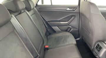 2022 Volkswagen TSI Style DSG Euro 6 5-door (Black) - Image: 26