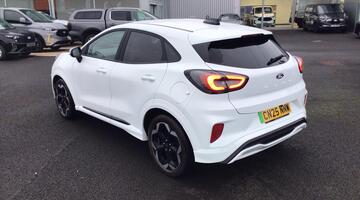 2025 Ford Standard Range 43kWh Premium Auto 5-door (White) - Image: 33