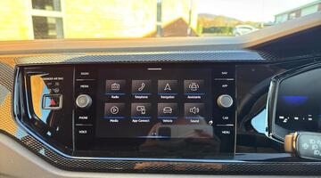 2023 Volkswagen 1.0 TSI Life Euro 6 5-door (Red) - Image: 55