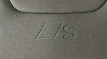 2025 Audi E-hybrid Launch Edition Sportback S Tronic Euro 6 5-door 26kWh (Black) - Image: 38