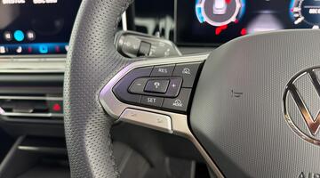 2025 Volkswagen 2.0 TDI R-Line DSG Euro 6 5-door (Grey) - Image: 13