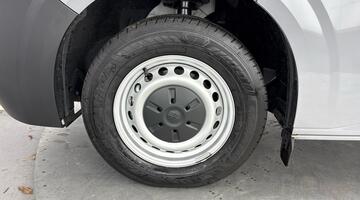 2025 Volkswagen 2.0 TDI T3Commerce Auto FWD SWB Euro 6 5-door (Grey) - Image: 35