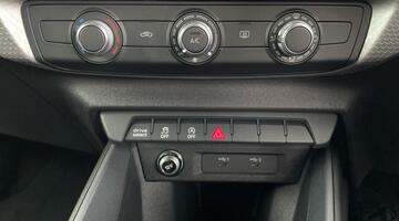 2025 Audi 1.0 TFSI 30 S line Sportback Euro 6 5-door (Green) - Image: 25