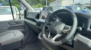 2025 Volkswagen 2.0 TDI 600 Auto Euro 6 4-door (Beige) - Image: 6