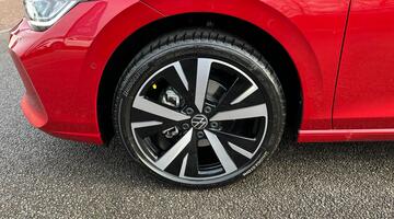 2025 Volkswagen ETSI MHEV Match DSG Euro 6 5-door (Red) - Image: 30
