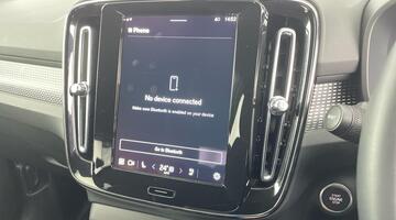 2025 Volvo 2.0 B4 MHEV Plus DCT Auto Euro 6 5-door (Blue) - Image: 31