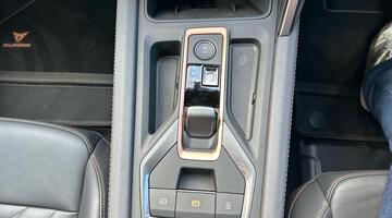 2025 CUPRA ETSI Shadow Edition DSG Euro 6 5-door (Blue) - Image: 37