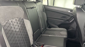 2025 Volkswagen TSI R-Line DSG Euro 6 5-door (White) - Image: 35