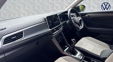 2022 Volkswagen 2.0 TDI Style Euro 6 5-door (Blue) - Image: 2