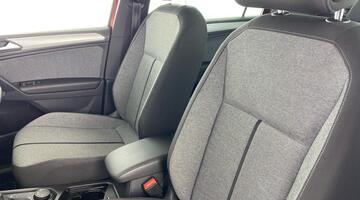 2022 SEAT TSI EVO SE Technology DSG Euro 6 5-door (Red) - Image: 36