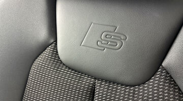 2025 Audi 1.0 TFSI 30 S line Sportback S Tronic Euro 6 5-door (Red) - Image: 37