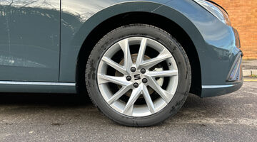 2025 SEAT 1.0 TSI FR DSG Euro 6 5-door (Blue) - Image: 5