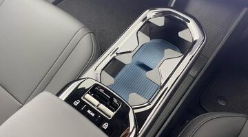 2025 Volvo Single Motor Extended Range 69kWh Plus Auto 5-door (White) - Image: 20