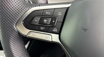 2025 Volkswagen TSI R-Line Euro 6 5-door (Grey) - Image: 23