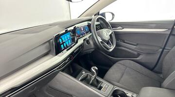 2022 Volkswagen TSI Life Euro 6 5-door (Blue) - Image: 2