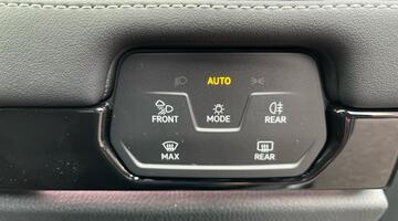 2025 Volkswagen Pro 77kWh Match Plus Fastback Auto 5-door (Grey) - Image: 22