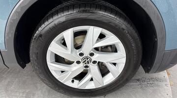 2022 Volkswagen 2.0 TDI Life DSG Euro 6 5-door (Blue) - Image: 5