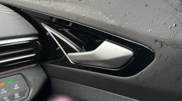 2025 Volkswagen Pro 77kWh Match Auto 5-door (White) - Image: 21