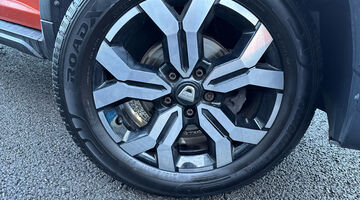 2022 Dacia TCe Prestige Euro 6 5-door (Orange) - Image: 32