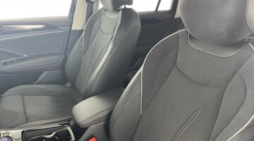 2025 Volkswagen TSI eHybrid 19.7kWh Elegance DSG Euro 6 5-door (Black) - Image: 36